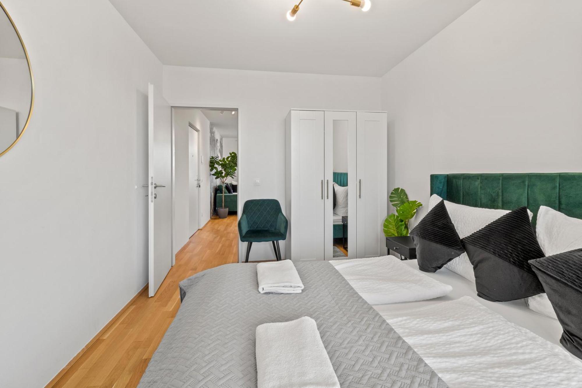 Balcony Apartment I 50 M² I Near City Center Wina Bagian luar foto