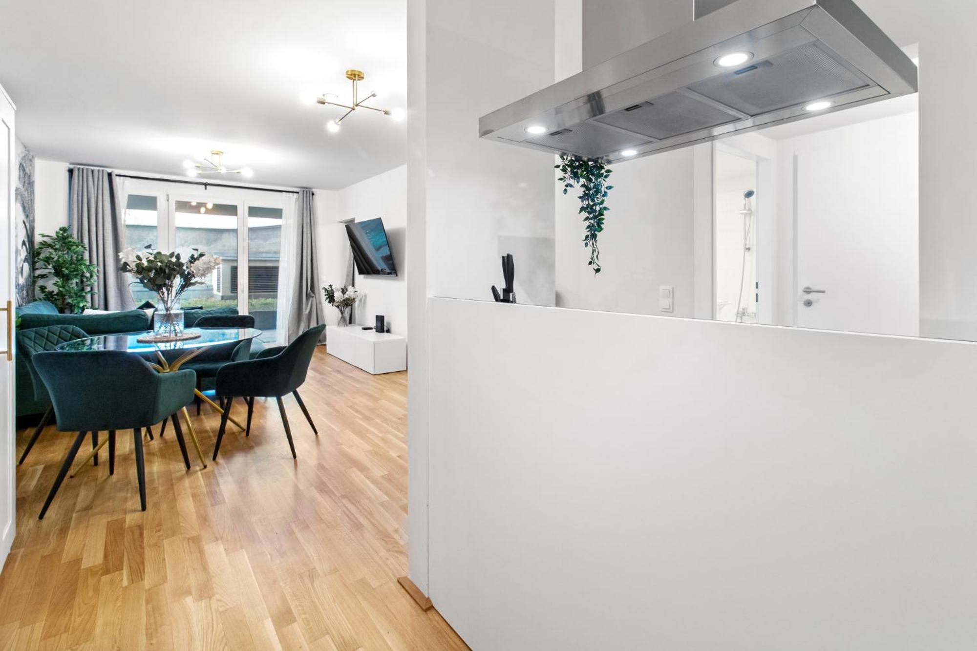 Balcony Apartment I 50 M² I Near City Center Wina Bagian luar foto