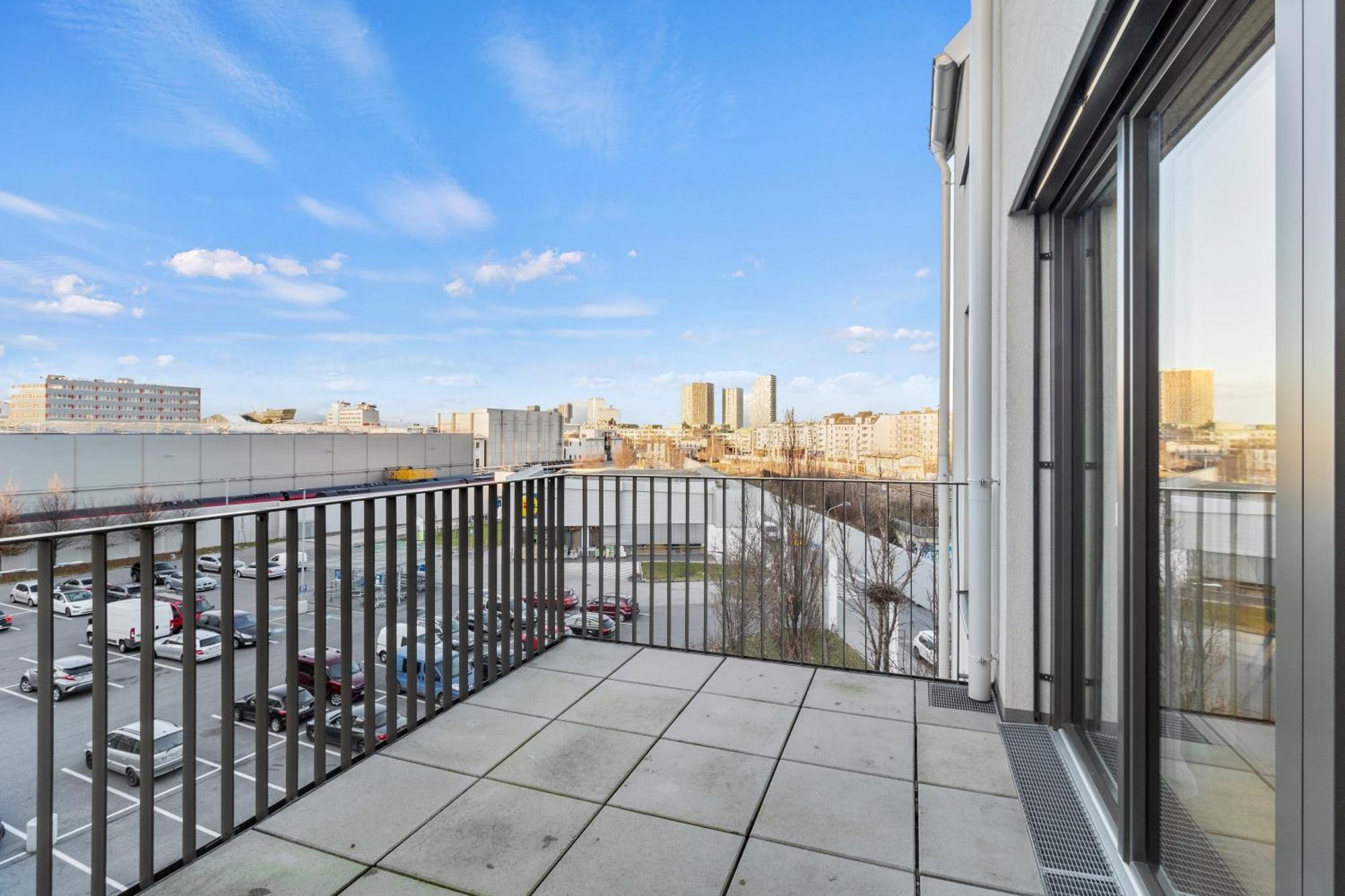 Balcony Apartment I 50 M² I Near City Center Wina Bagian luar foto