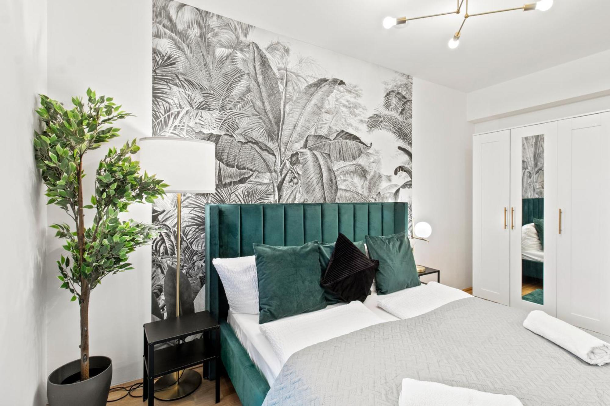 Balcony Apartment I 50 M² I Near City Center Wina Bagian luar foto