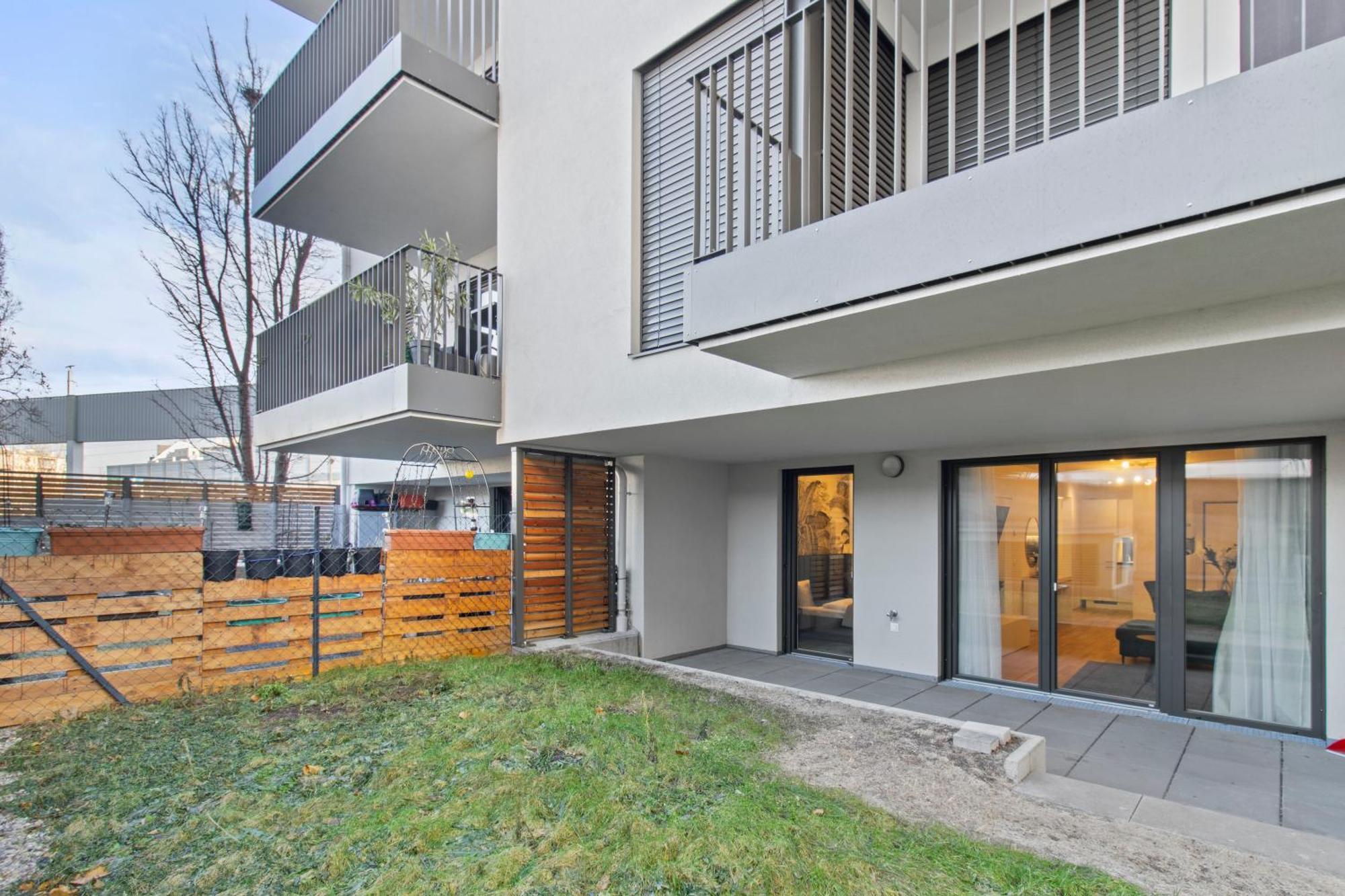 Balcony Apartment I 50 M² I Near City Center Wina Bagian luar foto