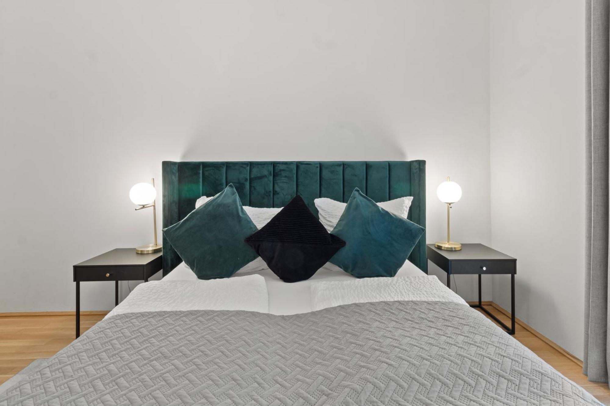 Balcony Apartment I 50 M² I Near City Center Wina Bagian luar foto
