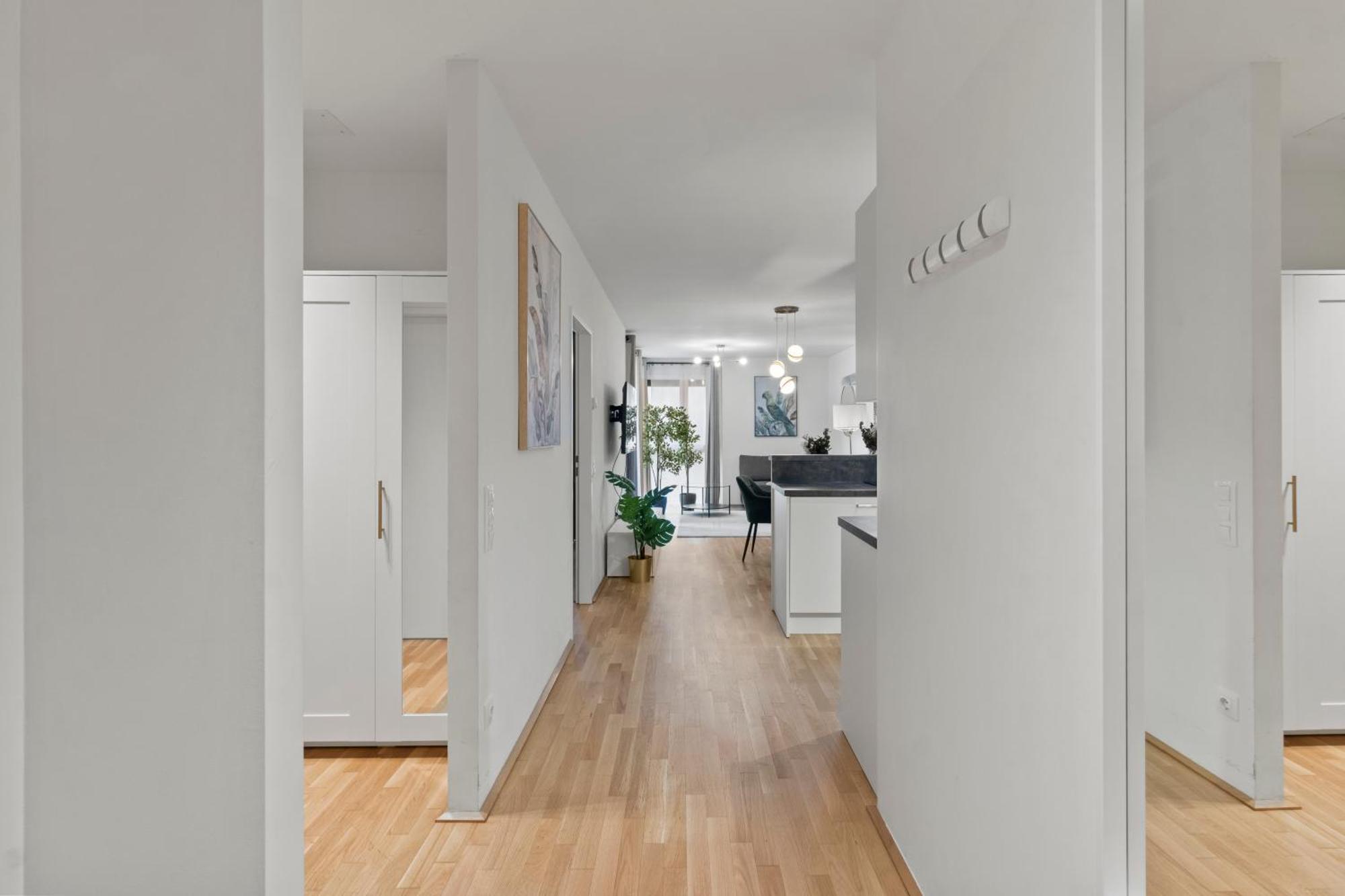 Balcony Apartment I 50 M² I Near City Center Wina Bagian luar foto