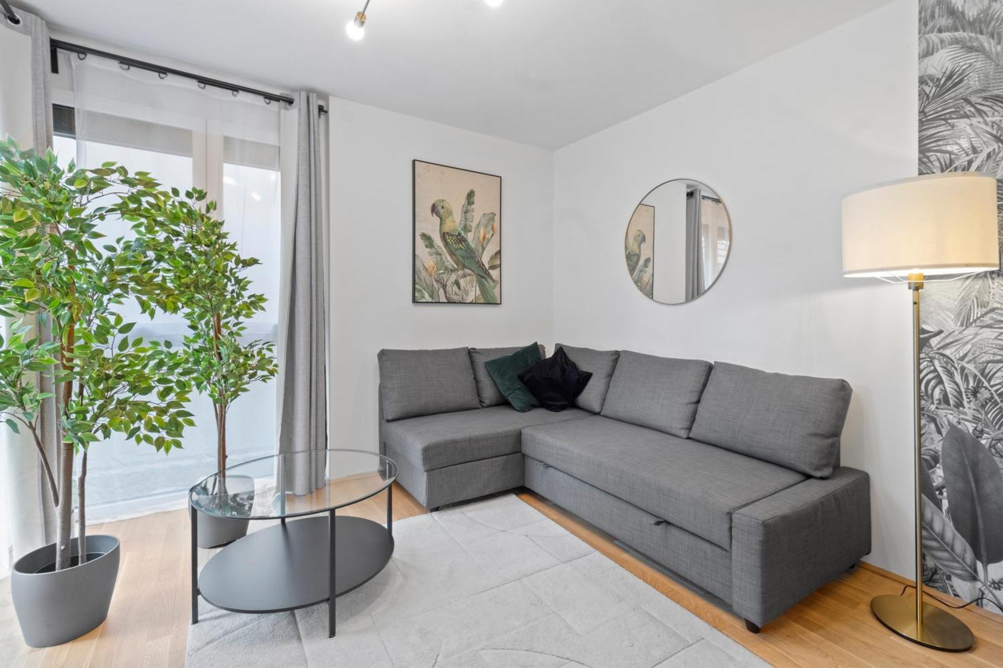 Balcony Apartment I 50 M² I Near City Center Wina Bagian luar foto